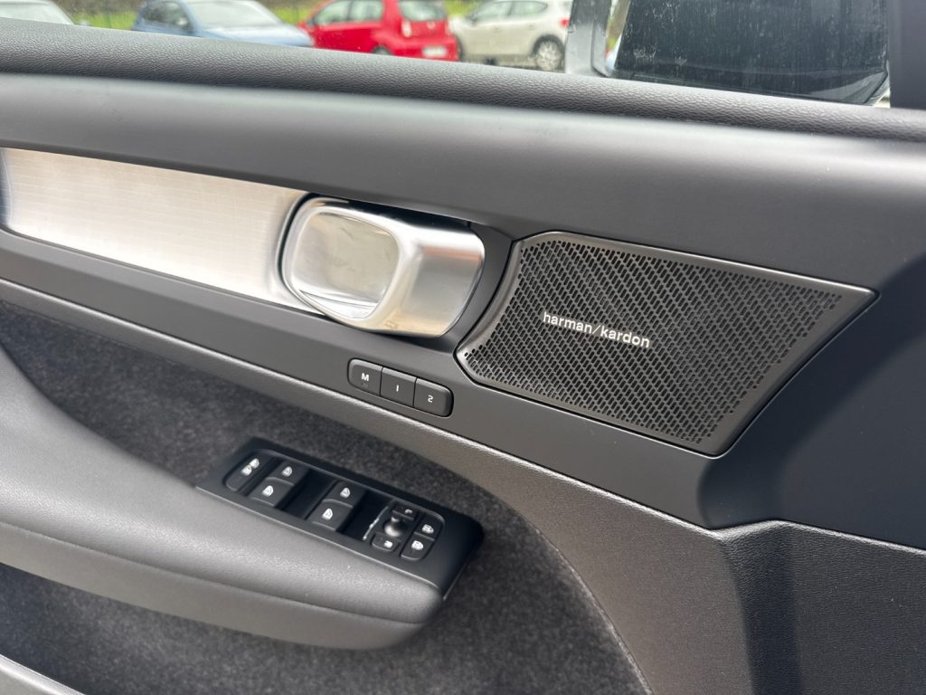 VOLVO XC40 B3 automatico Plus Dark KM0 PREZZO REALE - 11