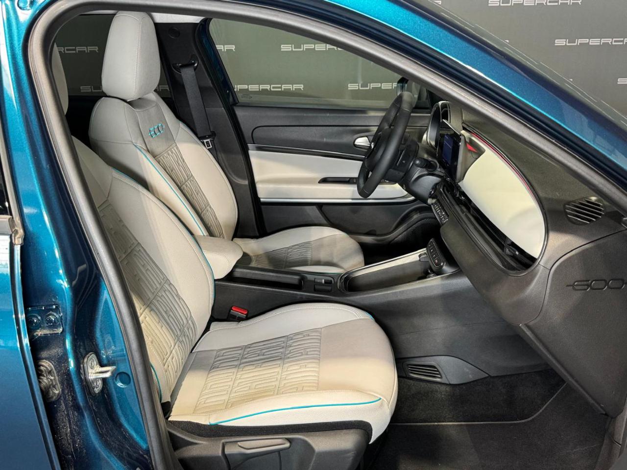 FIAT 600 Hybrid 110 CV DCT MHEV La Prima - 12