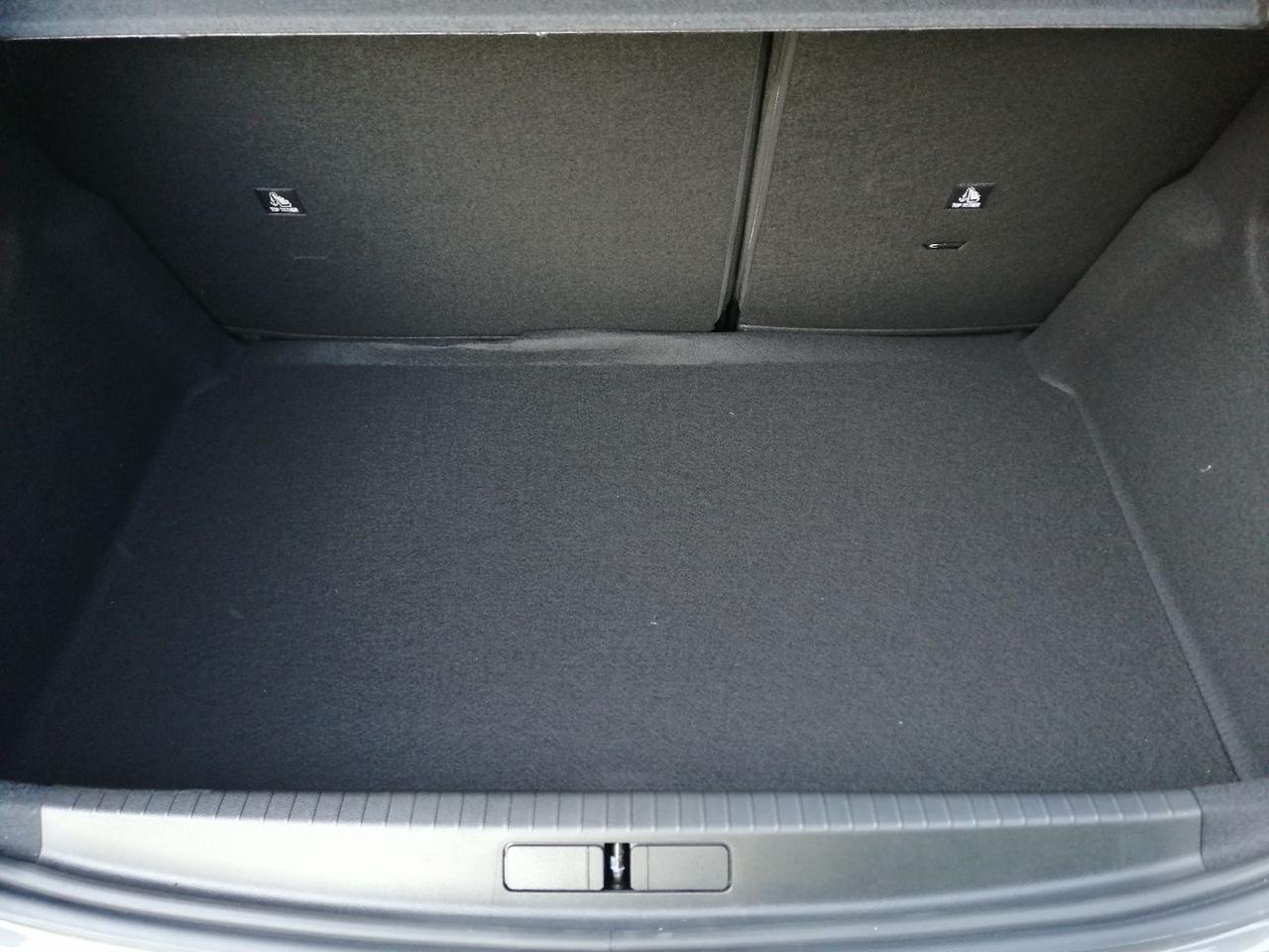 PEUGEOT 208 Hybrid 110 CV e-DCS6 Allure - 10