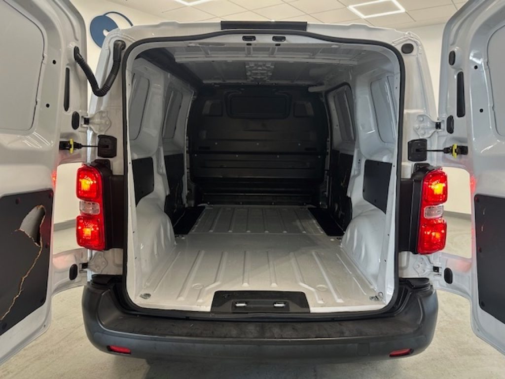 FIAT Scudo (2021-->) -  1.5 BlueHDi 100 CV PL-TN Furgone Bus - 8