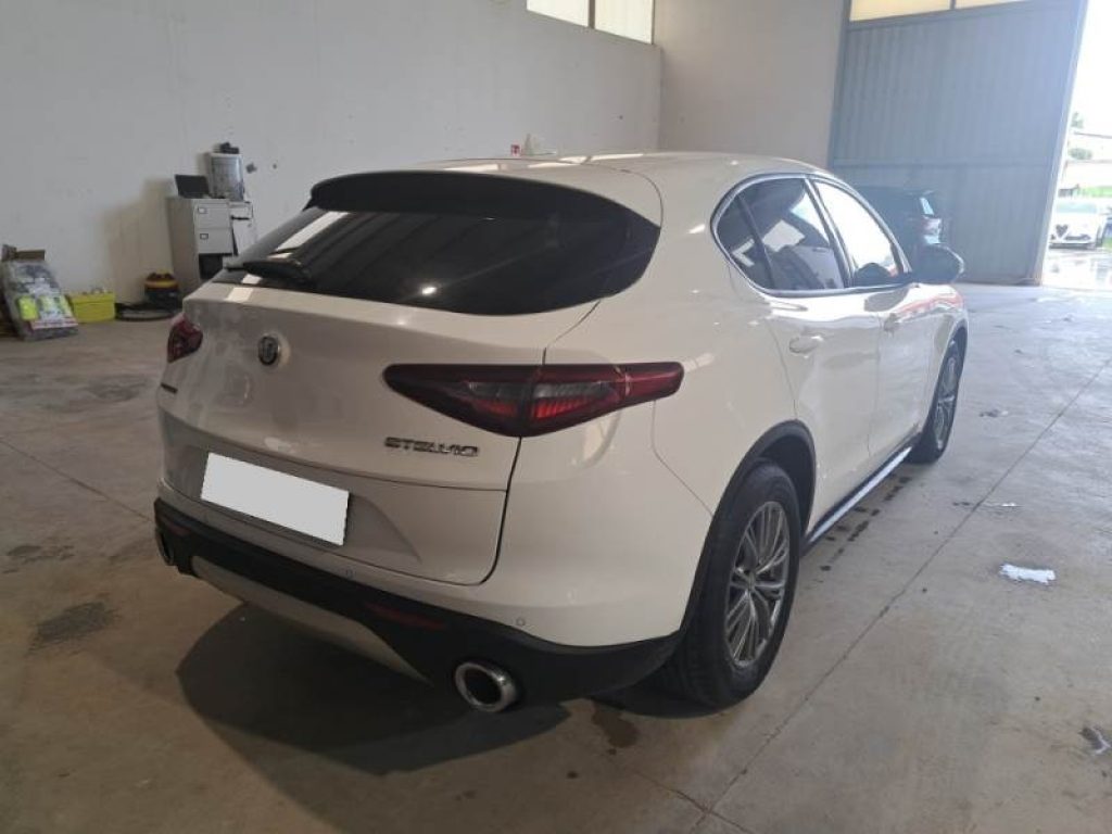 ALFA ROMEO Stelvio 2.2 Turbodiesel 160 CV AT8 RWD Business - 4