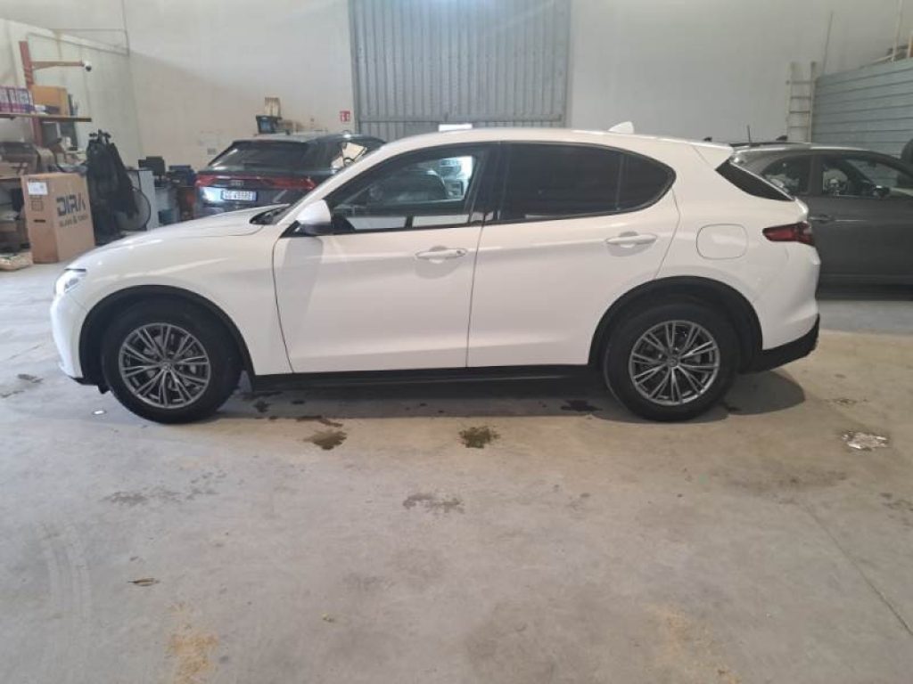 ALFA ROMEO Stelvio 2.2 Turbodiesel 160 CV AT8 RWD Business - 2