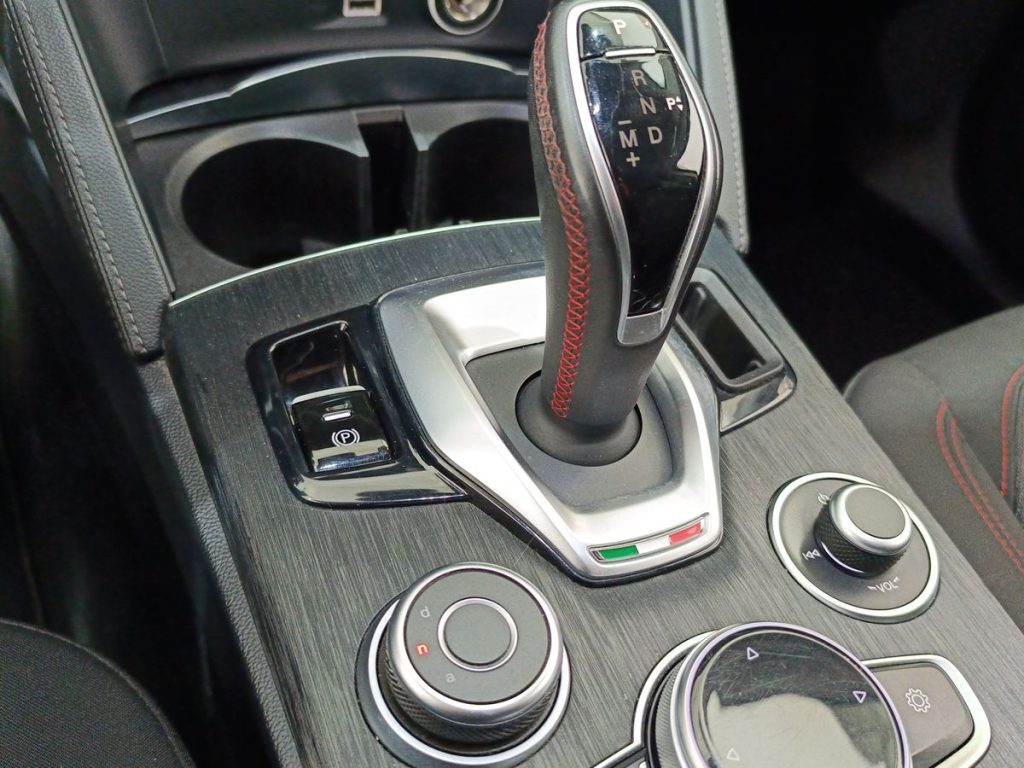 ALFA ROMEO Stelvio 2.2 Turbodiesel 160 CV AT8 RWD Business - 21