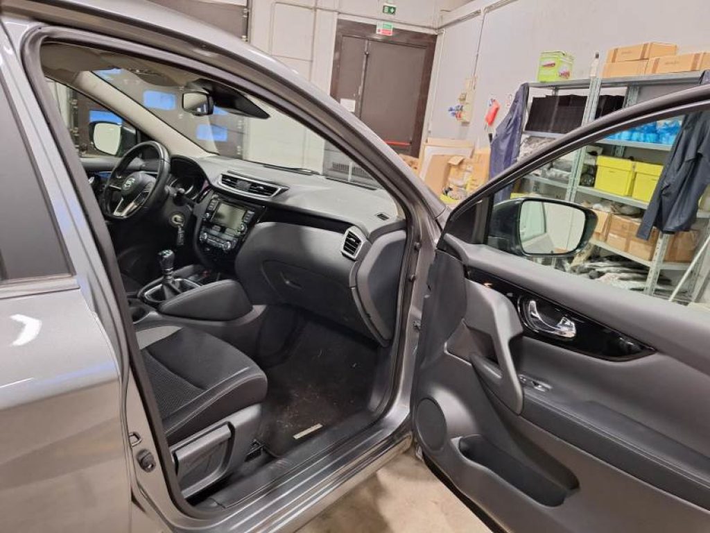 NISSAN Qashqai 1.5 dCi 115 CV Business - 11