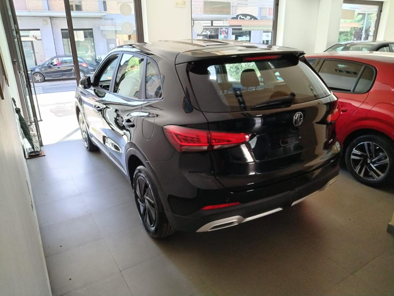 MG ZS 1.5 Standard - 6