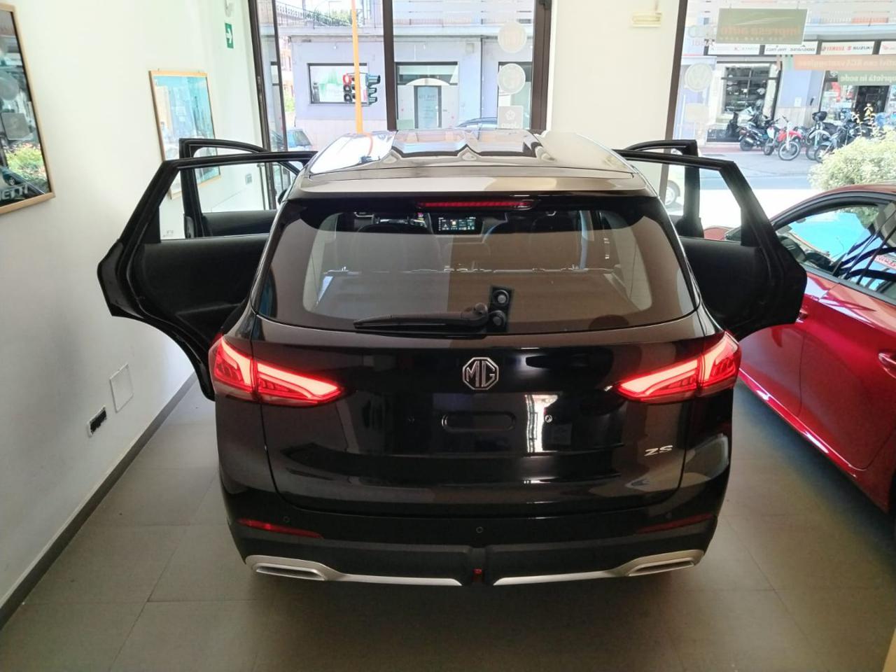 MG ZS 1.5 Standard - 15