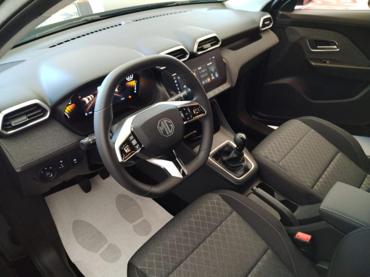 MG ZS 1.5 Standard - 17