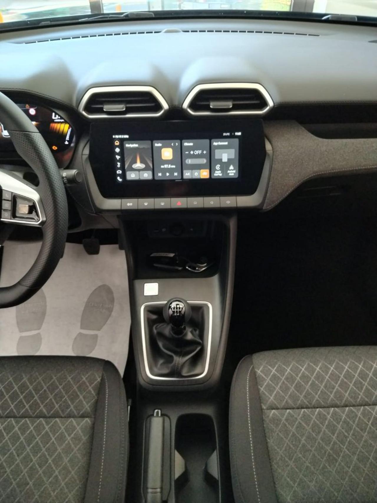 MG ZS 1.5 Standard - 11