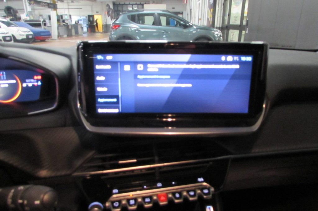 PEUGEOT 208 PureTech 100 Stop&Start 5 porte Allure - 9