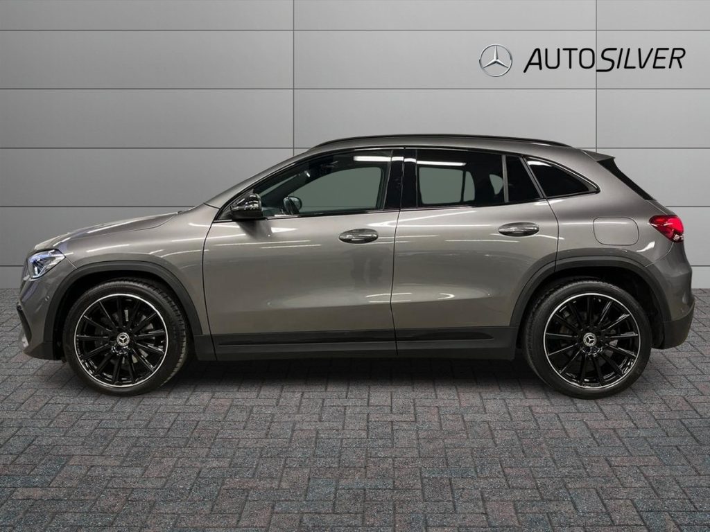 MERCEDES-BENZ GLA 200 d Automatic Premium - 6