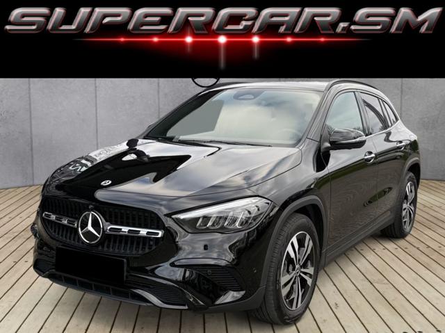 MERCEDES-BENZ GLA 180 Nero metallizzato