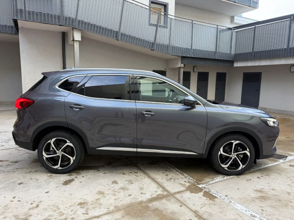 MG HS 1.5T-GDI Luxury - 6