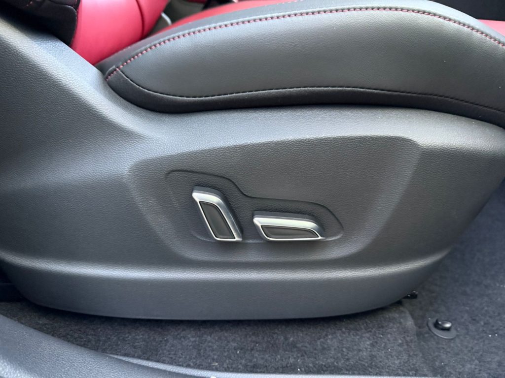 MG HS 1.5T-GDI Luxury - 31