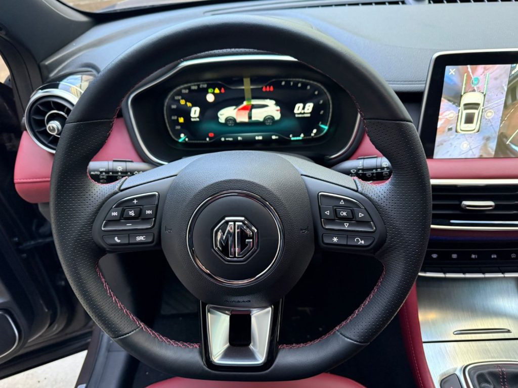 MG HS 1.5T-GDI Luxury - 14