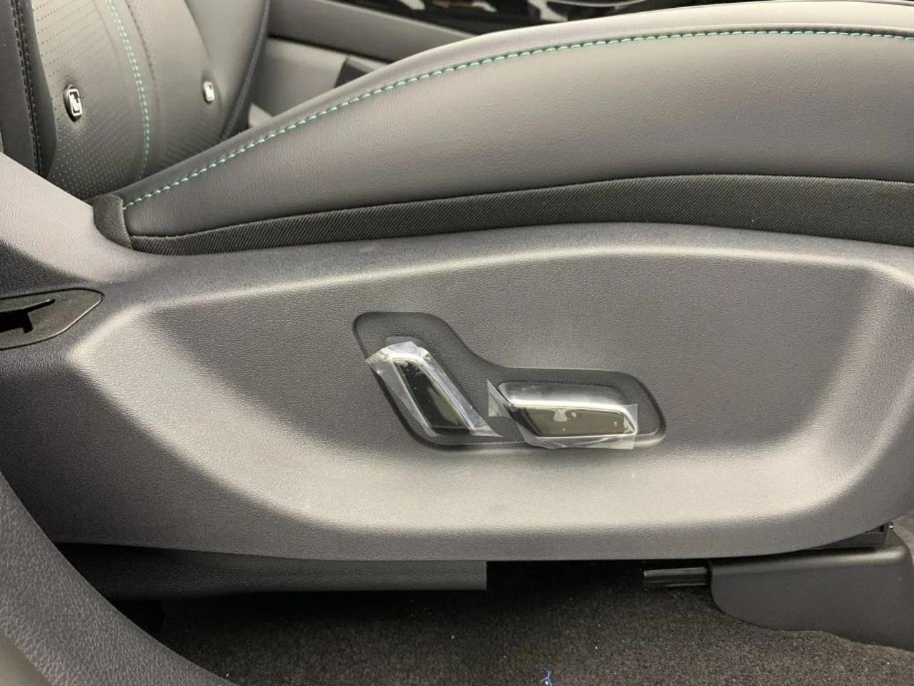 BYD Seal U DM-i 1.5 218 CV PHEV Comfort - 17