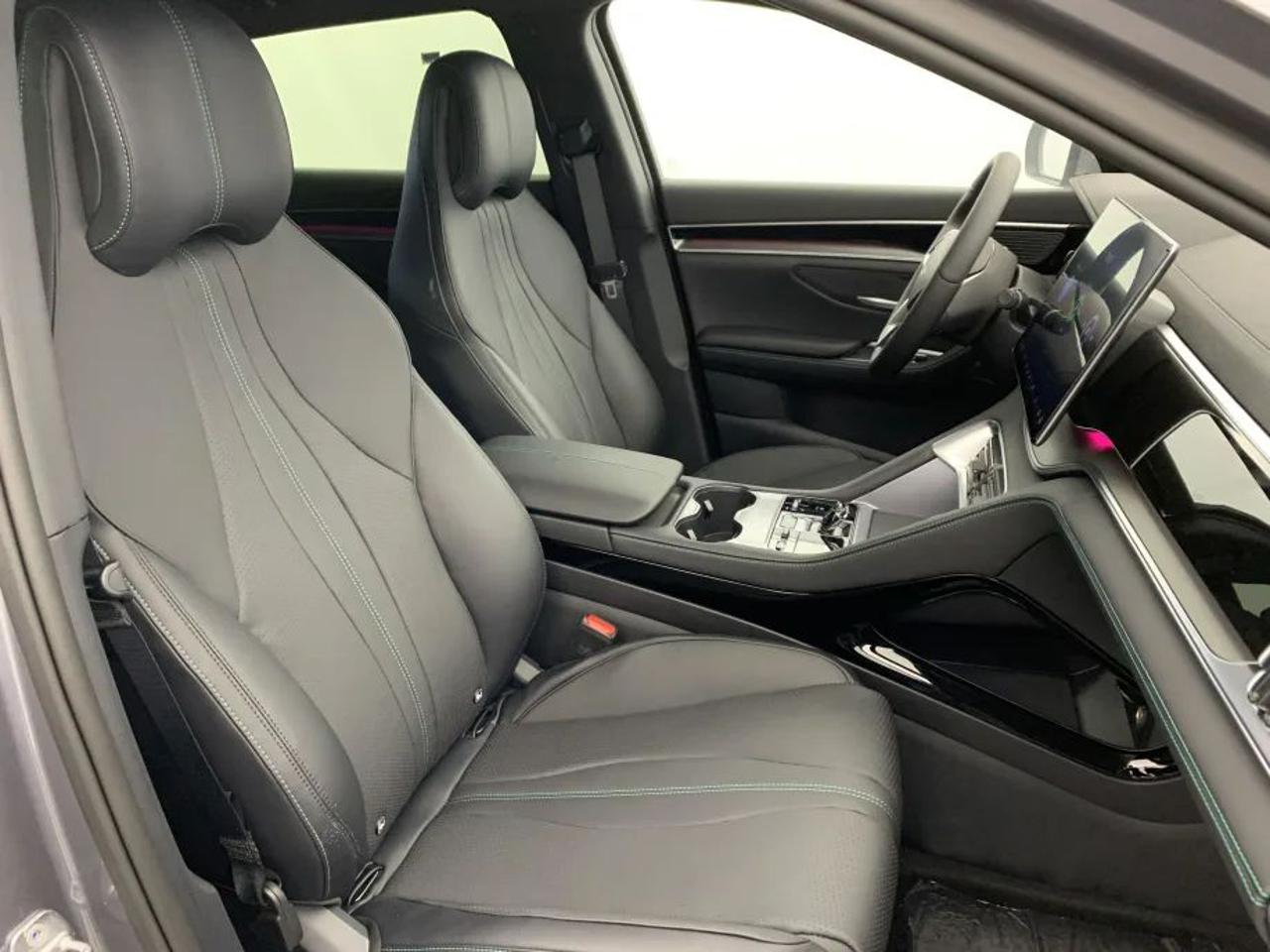 BYD Seal U DM-i 1.5 218 CV PHEV Comfort - 5