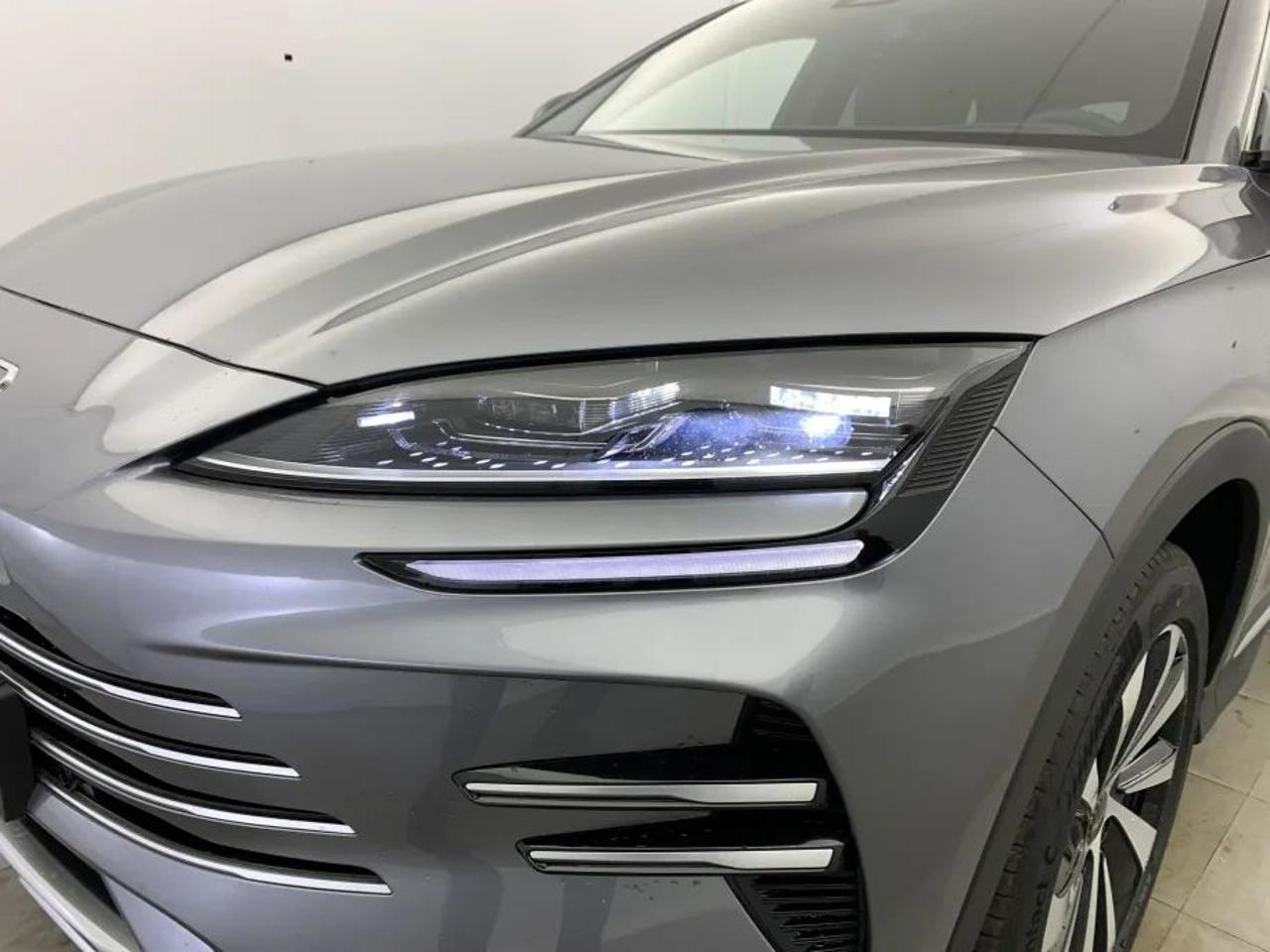 BYD Seal U DM-i 1.5 218 CV PHEV Comfort - 14