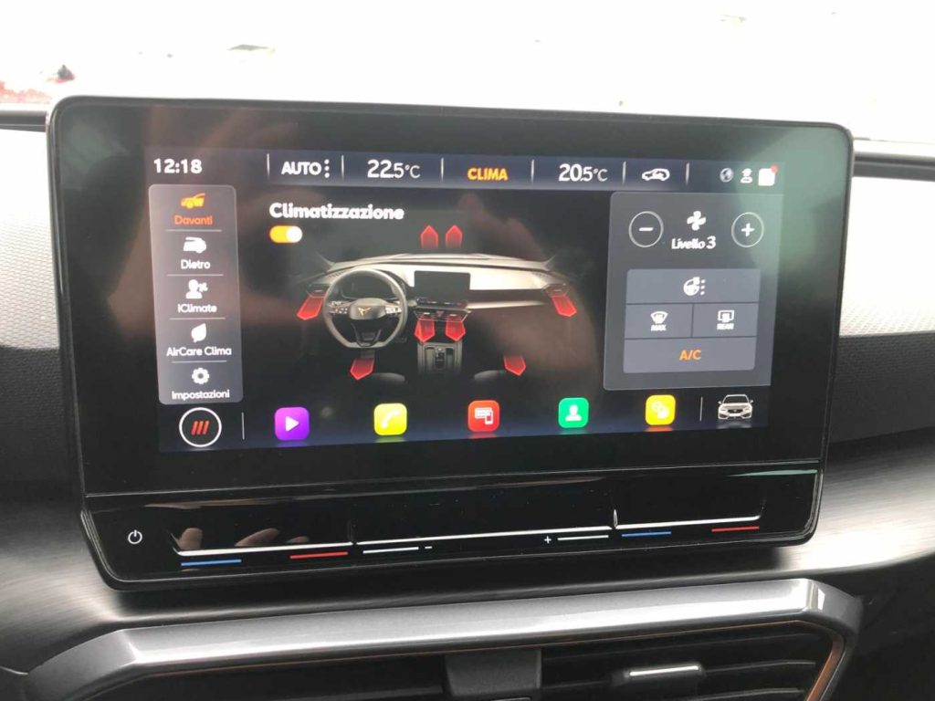 CUPRA Leon Sportstourer 1.5 Hybrid 150 CV DSG - 11