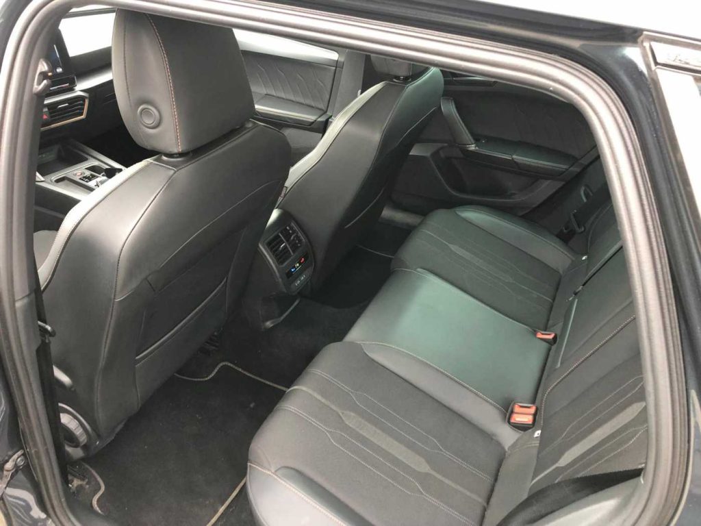 CUPRA Leon Sportstourer 1.5 Hybrid 150 CV DSG - 8