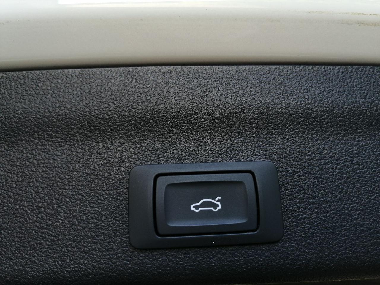 AUDI A6 Avant 40 2.0 TDI quattro ultra S tronic Business - 23