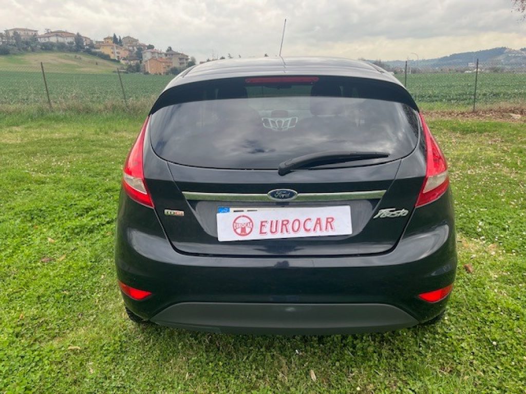 FORD Fiesta 1.4 TDCi 70CV 5 porte Titanium - 6