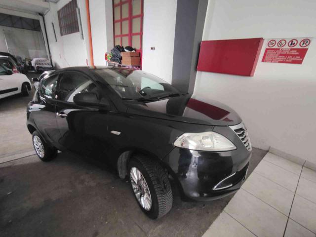 LANCIA Ypsilon Nero metallizzato