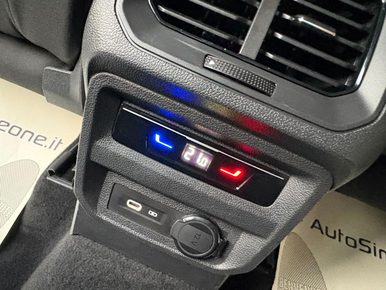 VOLKSWAGEN Tiguan 2.0 TDI 150 CV SCR DSG Life TELECAMERA - 30