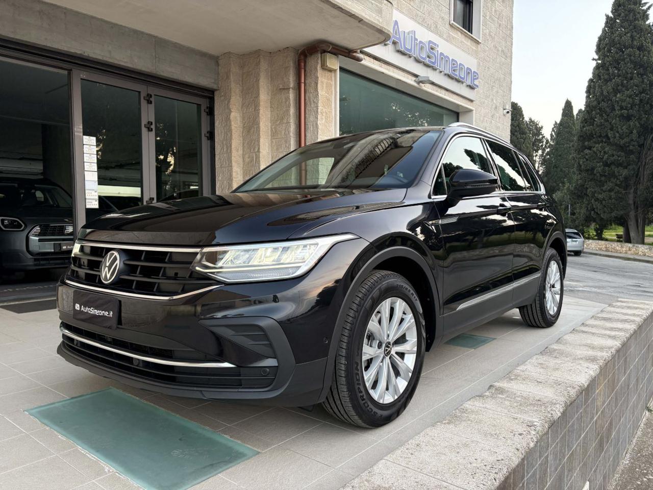 VOLKSWAGEN Tiguan 2.0 TDI 150 CV SCR DSG Life TELECAMERA - 1