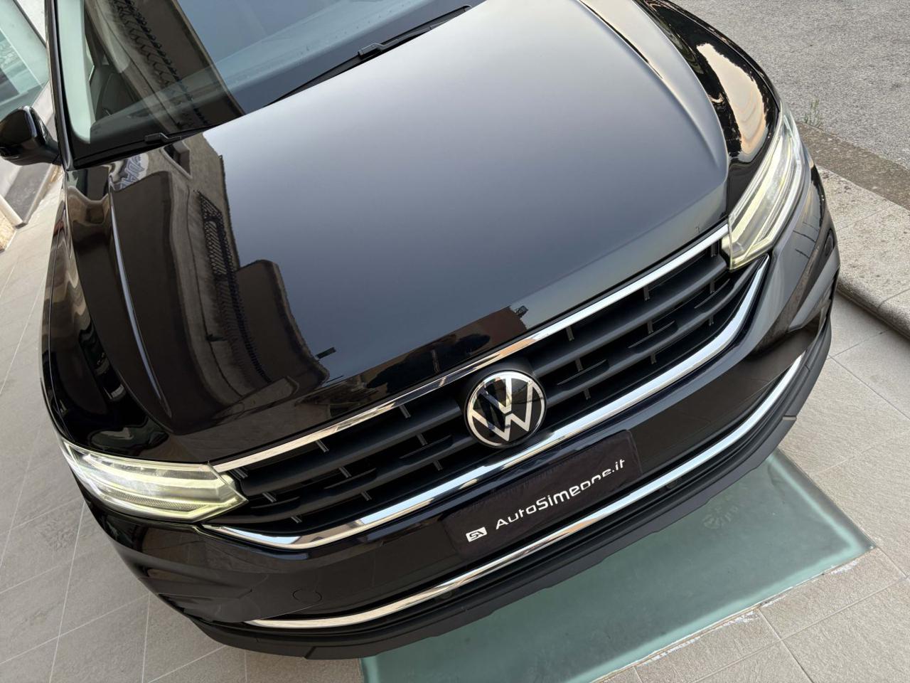 VOLKSWAGEN Tiguan 2.0 TDI 150 CV SCR DSG Life TELECAMERA - 26