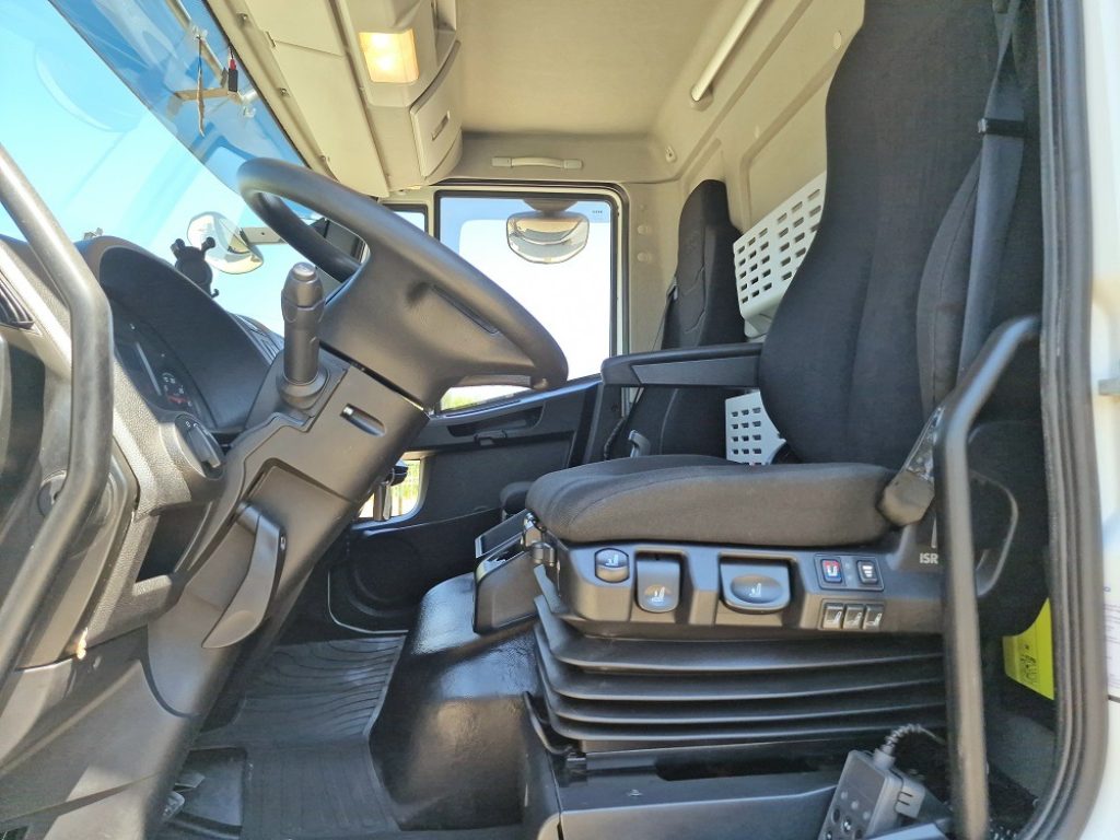 IVECO EUROCARGO 160E32 P E6 CENTINA 7,60 + SPONDA - 7