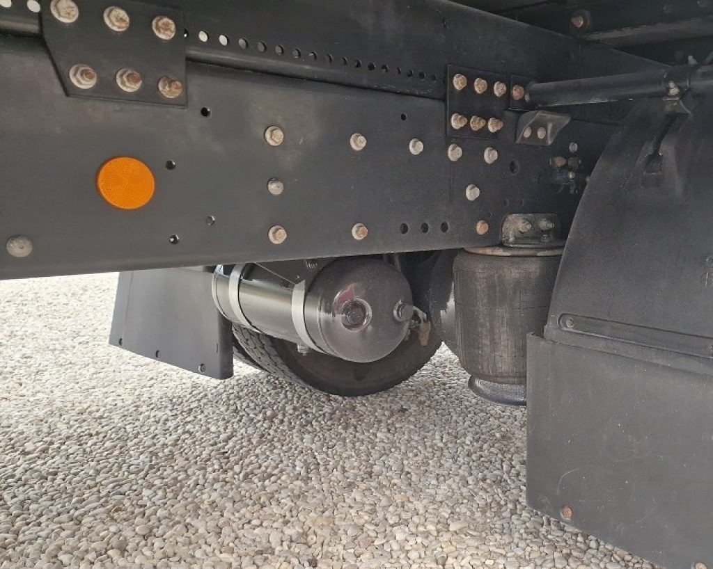 IVECO EUROCARGO 140E28 P EURO 6 FURGONE 7,30 + SPONDA - 19