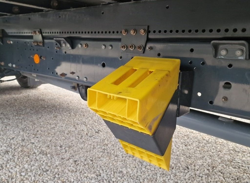 IVECO EUROCARGO 140E28 P EURO 6 FURGONE 7,30 + SPONDA - 18