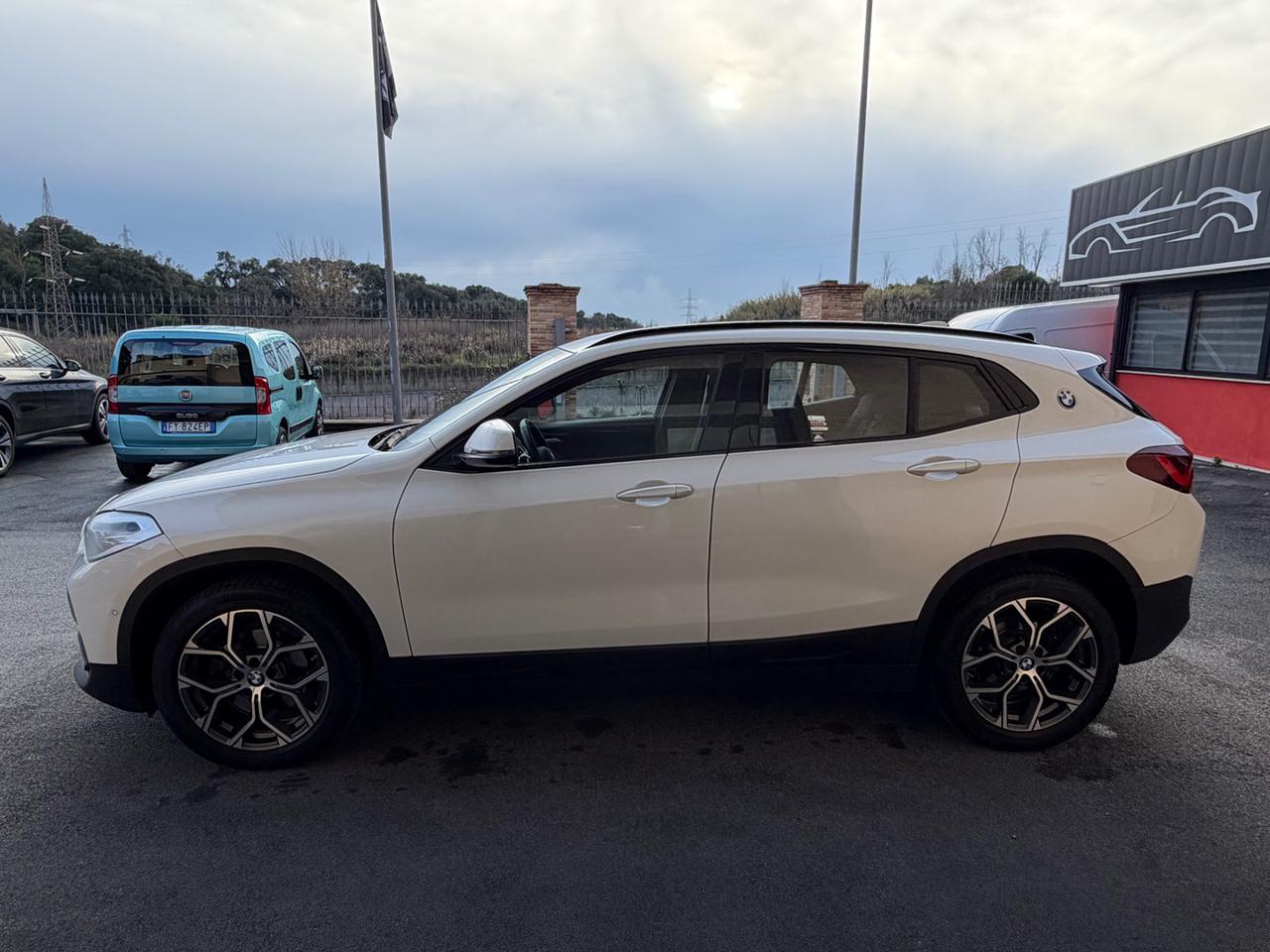 BMW X2 sDrive18d Advantage SPORT (FULL OPTIONAL) - 23