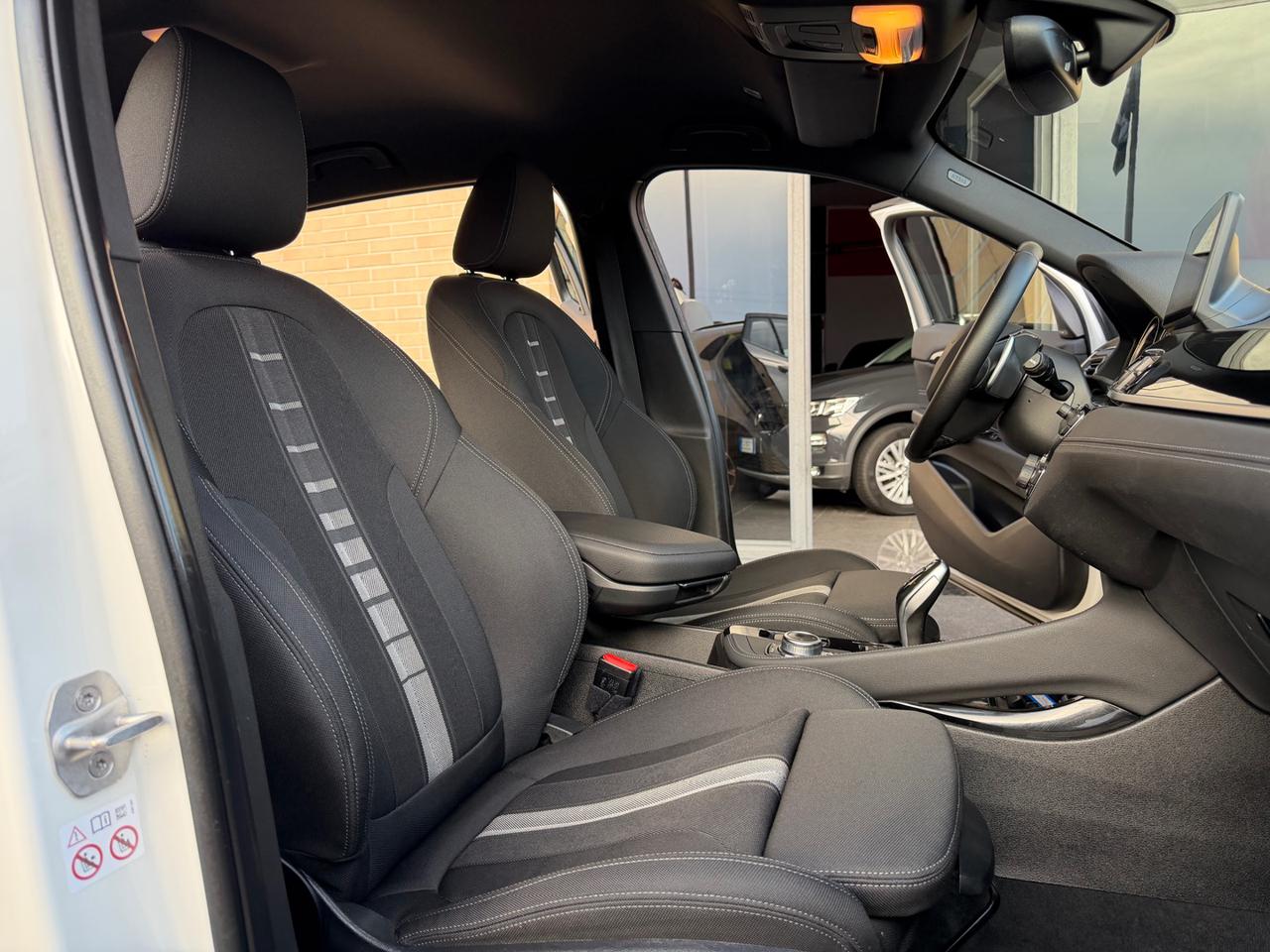 BMW X2 sDrive18d Advantage SPORT (FULL OPTIONAL) - 12