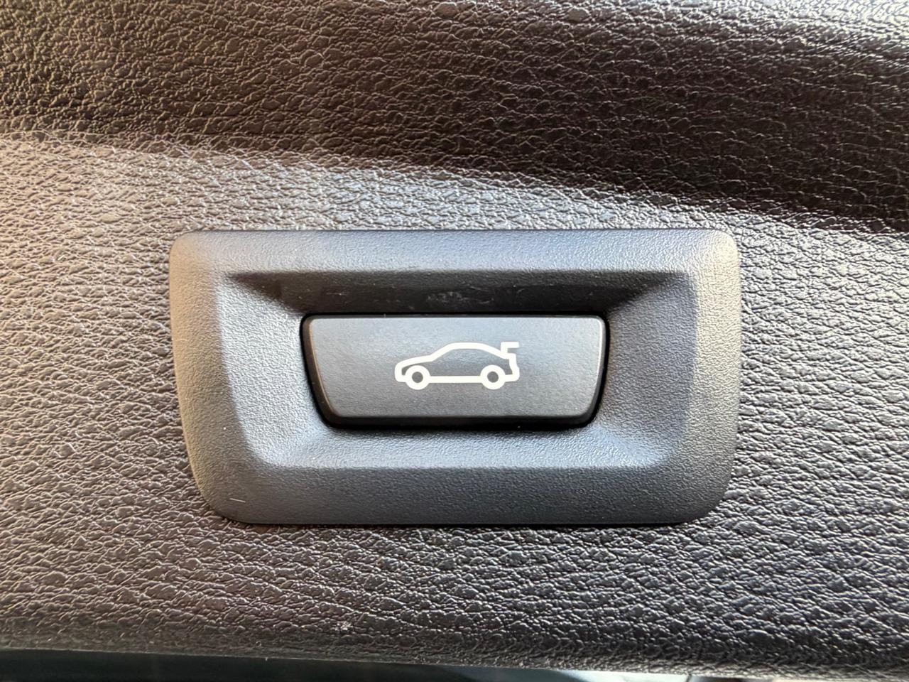 BMW X2 sDrive18d Advantage SPORT (FULL OPTIONAL) - 9