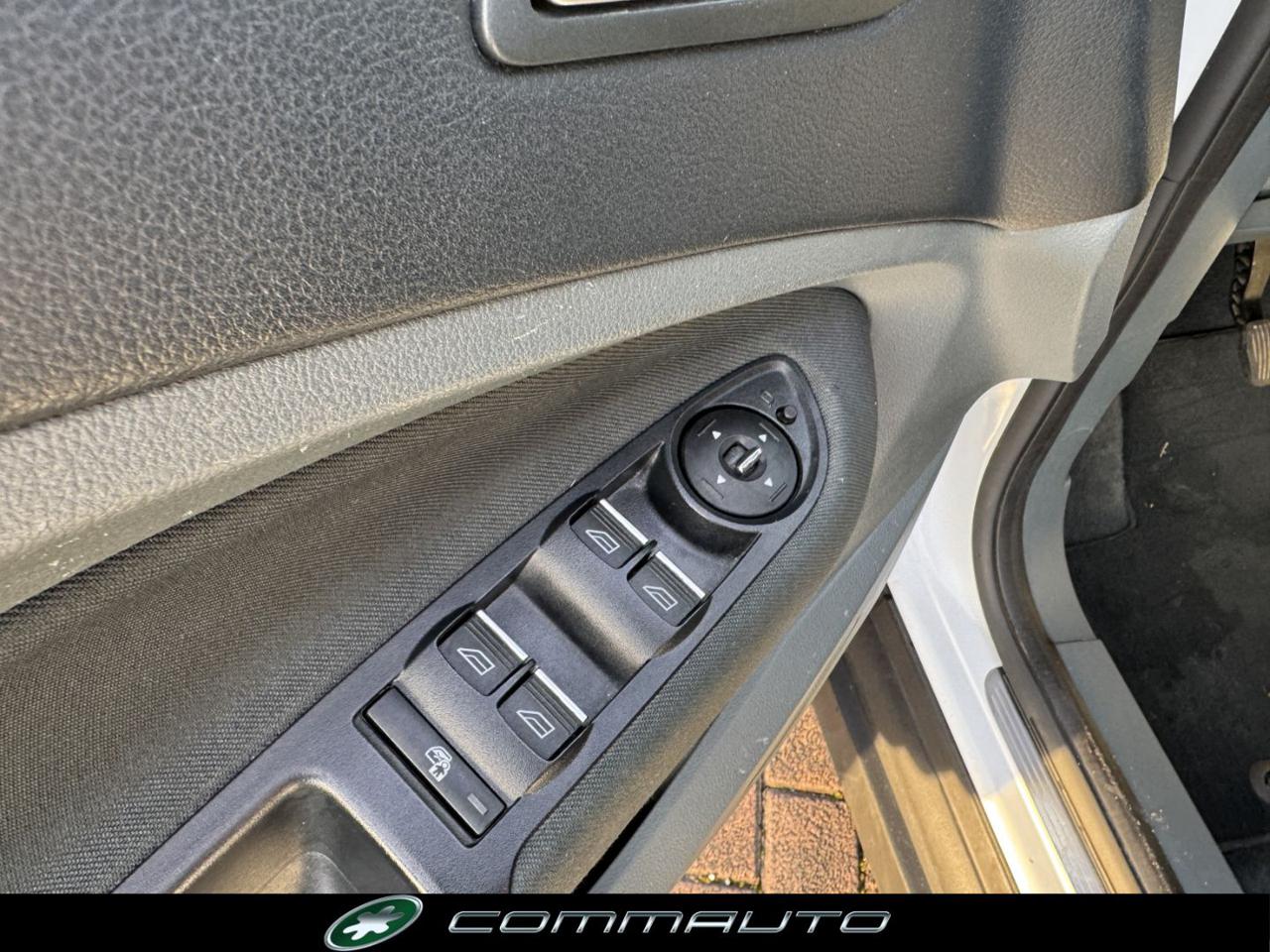 FORD C-Max 1.6 TDCi 115CV Titanium - 10