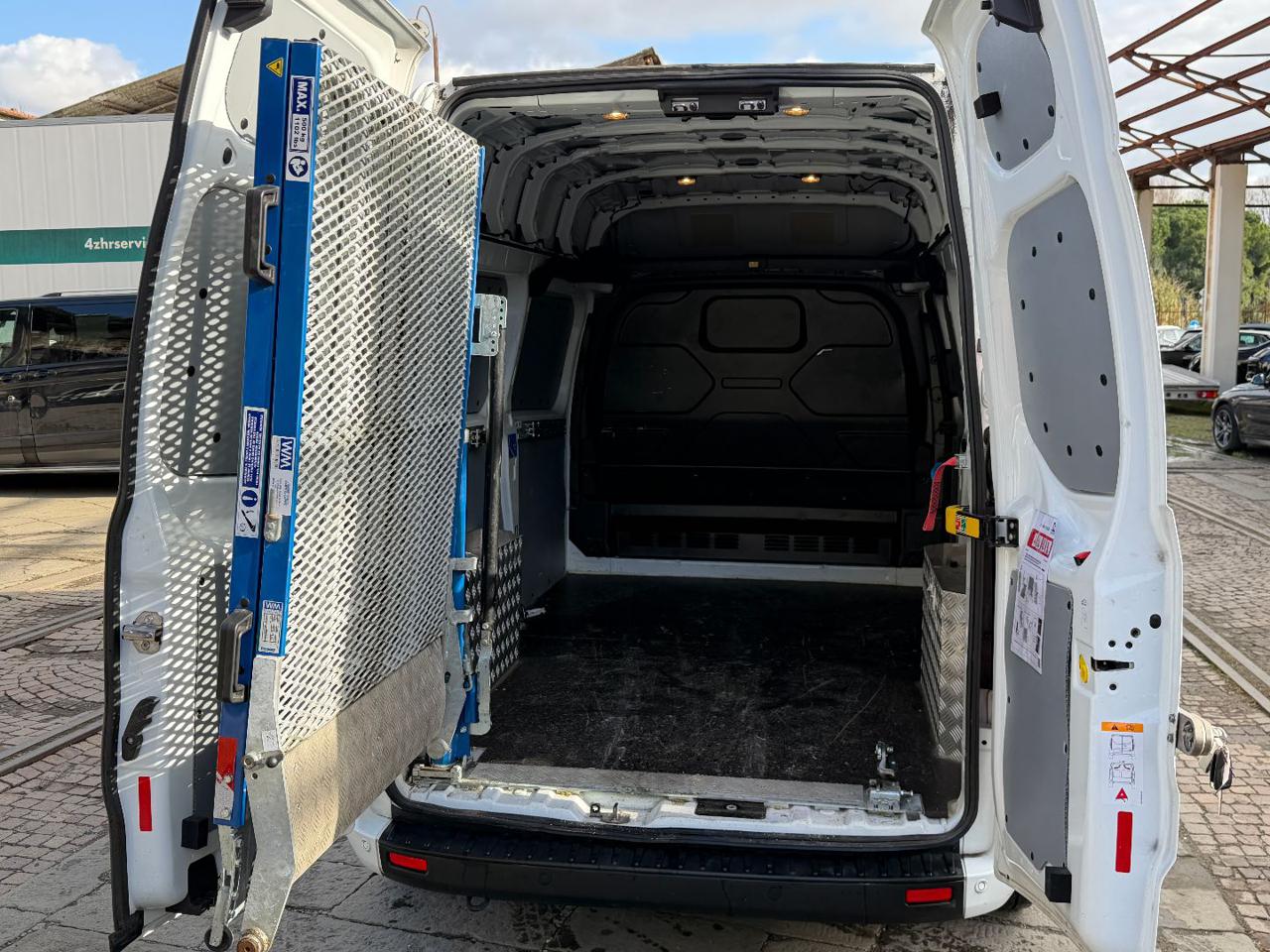 FORD Transit Custom 300 2.0 EcoBlue Hybrid 130 PL ALLESTITO RAMPA - 10