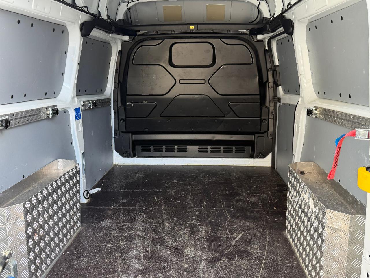 FORD Transit Custom 300 2.0 EcoBlue Hybrid 130 PL ALLESTITO RAMPA - 16
