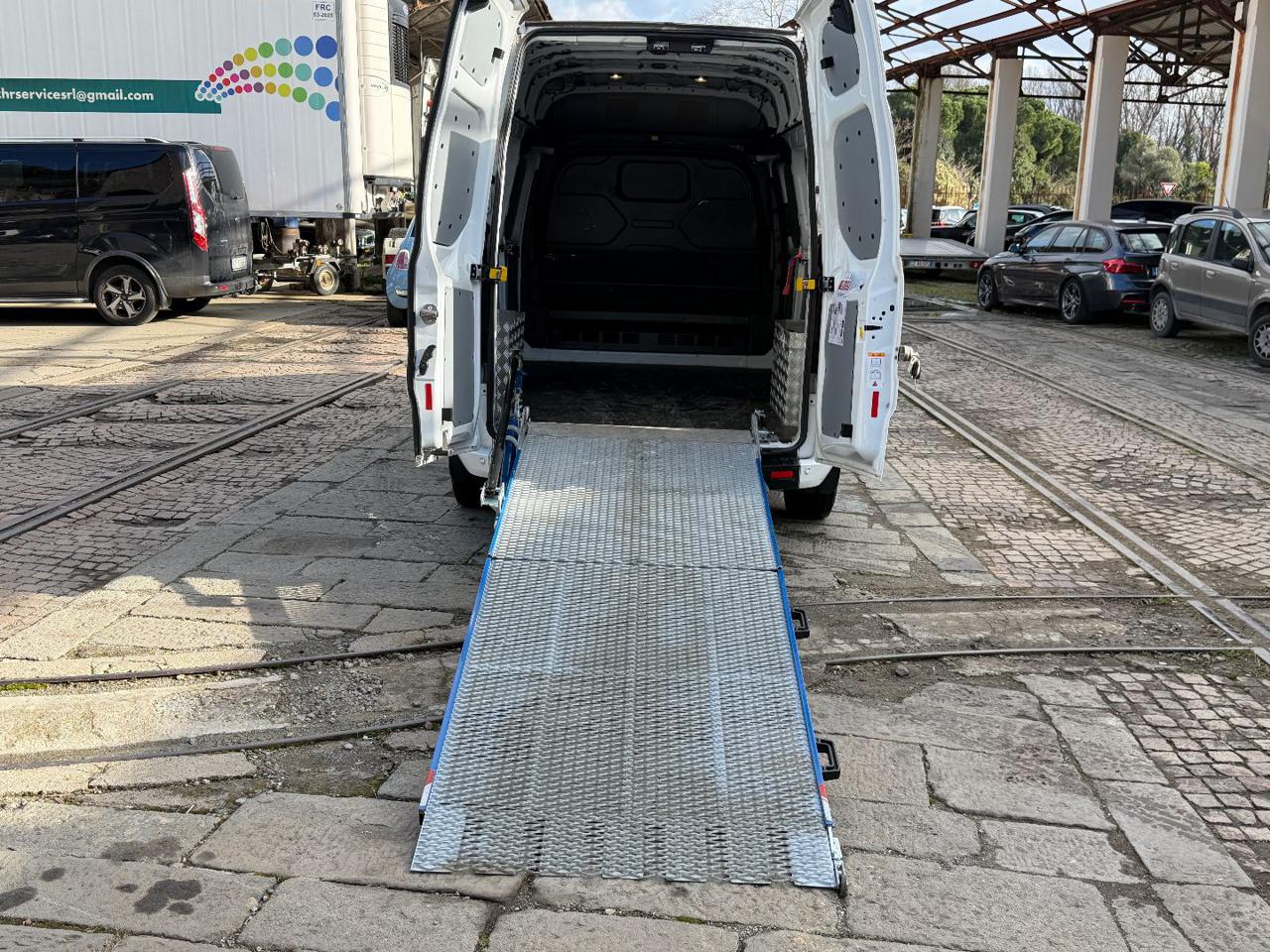 FORD Transit Custom 300 2.0 EcoBlue Hybrid 130 PL ALLESTITO RAMPA - 3