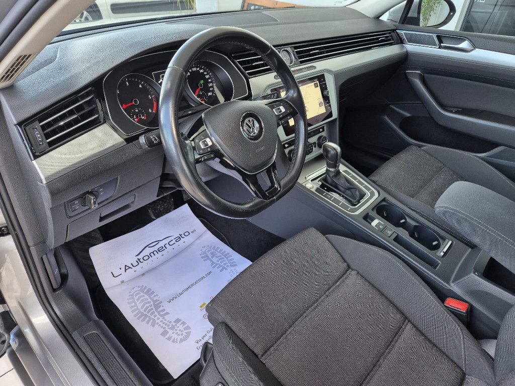 VOLKSWAGEN Passat Variant 1.6 TDI DSG Business BMT - 6