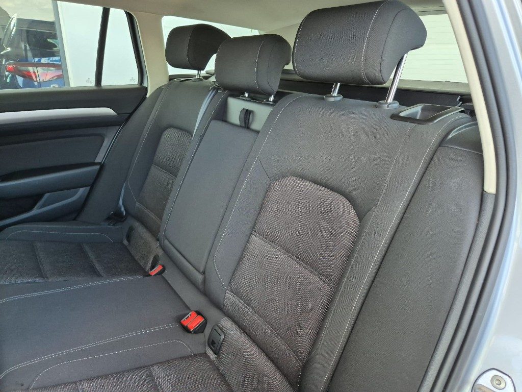 VOLKSWAGEN Passat Variant 1.6 TDI DSG Business BMT - 9