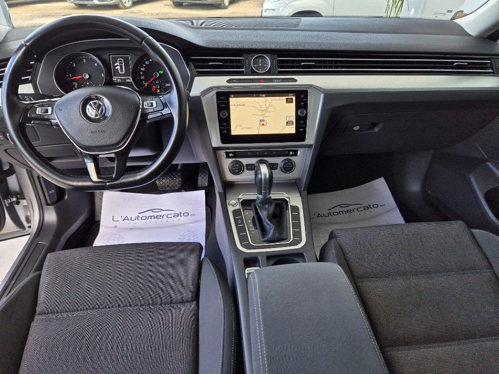 VOLKSWAGEN Passat Variant 1.6 TDI DSG Business BMT - 10