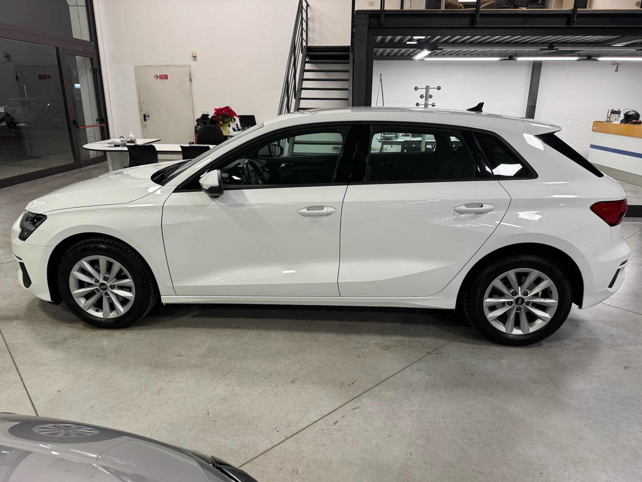 AUDI A3 SPB 30 g-tron S tronic Business - 23