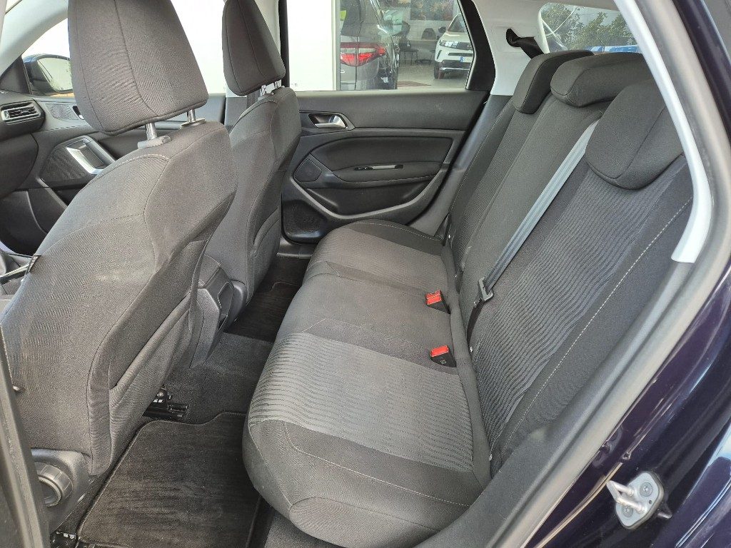 PEUGEOT 308 BlueHDi 120 S&S SW Business - 8