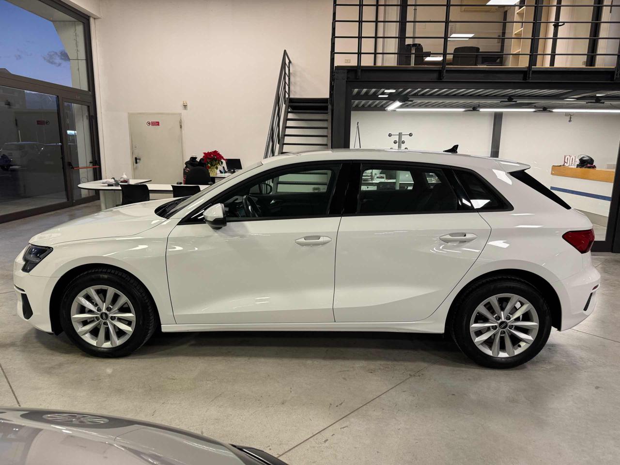 AUDI A3 SPB 30 TDI S tronic Business - 21