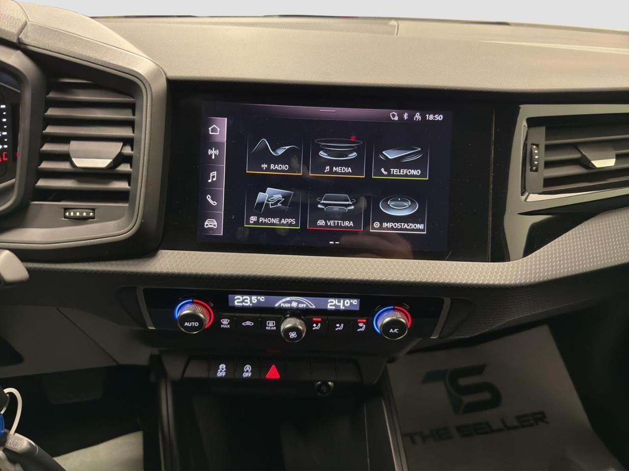 AUDI A1 SPB 30 TFSI S tronic Identity Black*FORMULA S* - 14