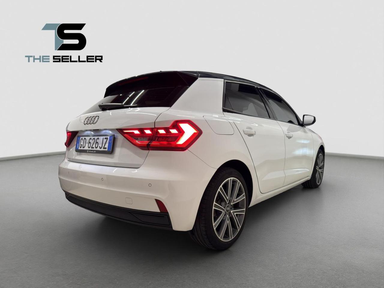 AUDI A1 SPB 30 TFSI S tronic Identity Black*FORMULA S* - 7