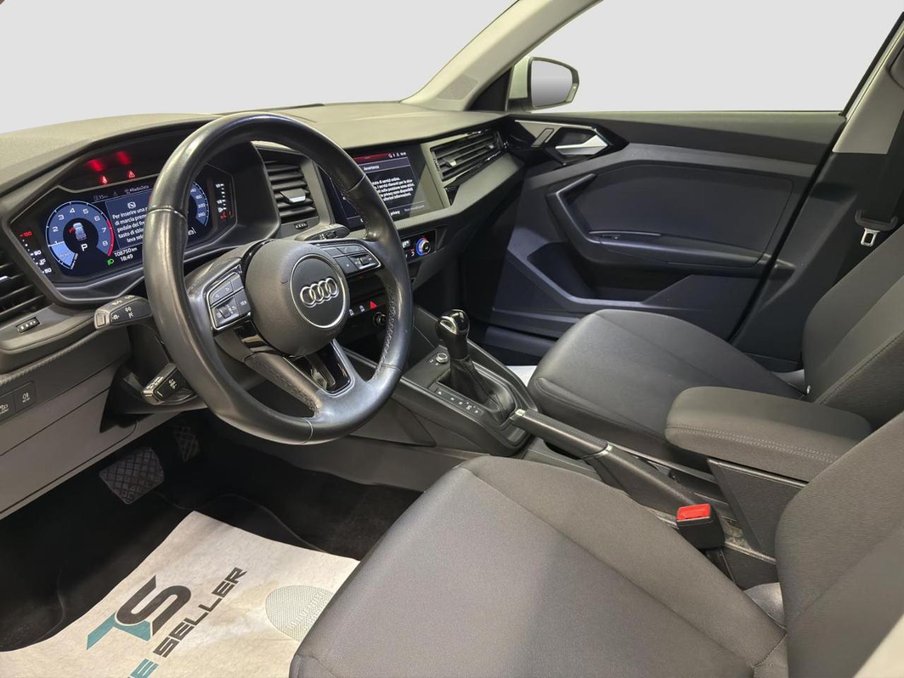 AUDI A1 SPB 30 TFSI S tronic Identity Black*FORMULA S* - 8