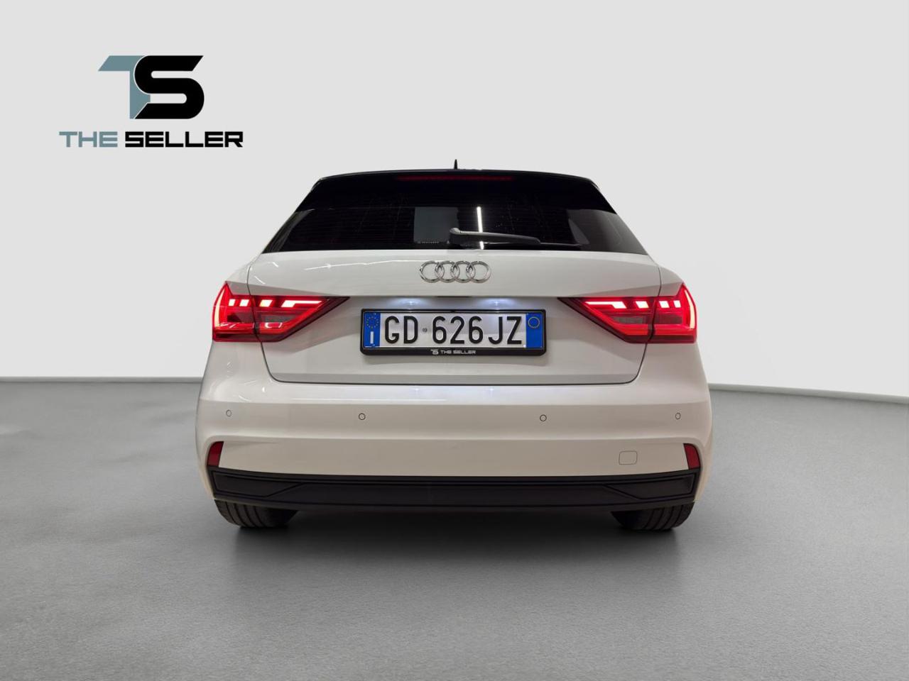 AUDI A1 SPB 30 TFSI S tronic Identity Black*FORMULA S* - 6