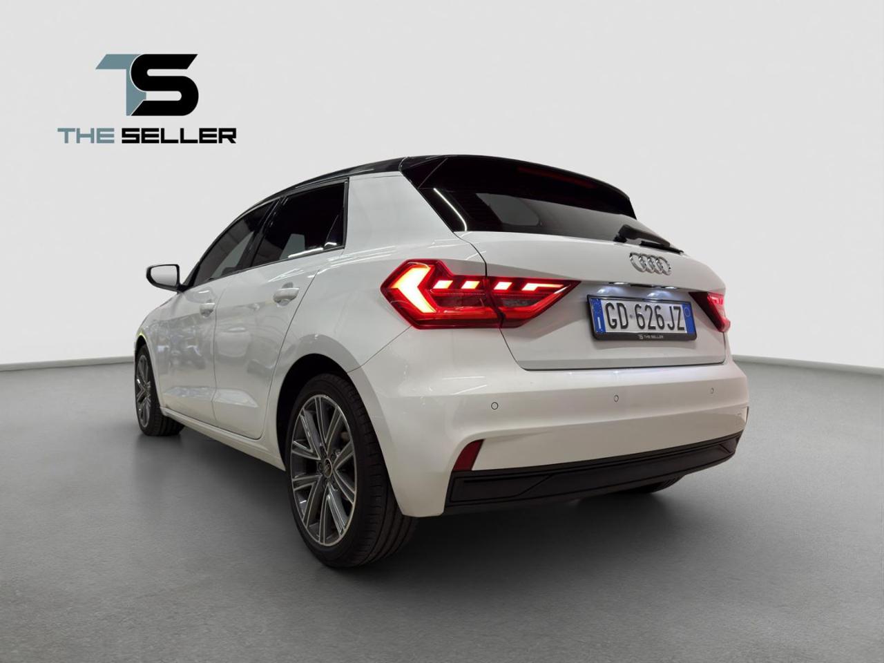 AUDI A1 SPB 30 TFSI S tronic Identity Black*FORMULA S* - 5